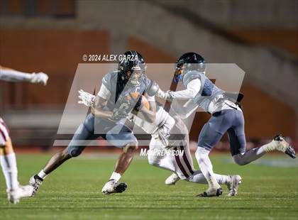 Thumbnail 2 in Steele vs. Pharr-San Juan-Alamo (UIL 6A Area Playoff) photogallery.