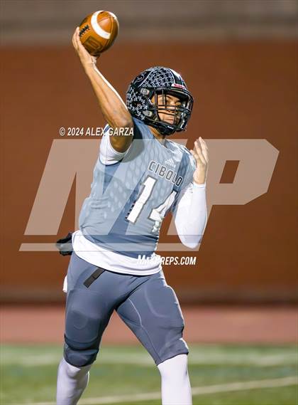 Thumbnail 3 in Steele vs. Pharr-San Juan-Alamo (UIL 6A Area Playoff) photogallery.