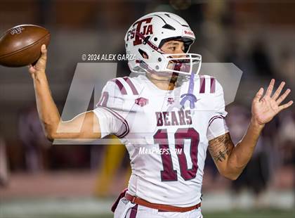 Thumbnail 2 in Steele vs. Pharr-San Juan-Alamo (UIL 6A Area Playoff) photogallery.
