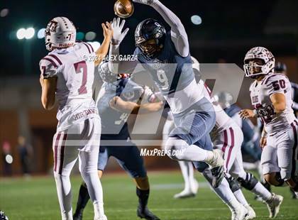 Thumbnail 3 in Steele vs. Pharr-San Juan-Alamo (UIL 6A Area Playoff) photogallery.