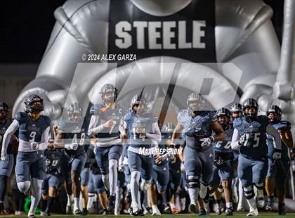 Thumbnail 1 in Steele vs. Pharr-San Juan-Alamo (UIL 6A Area Playoff) photogallery.