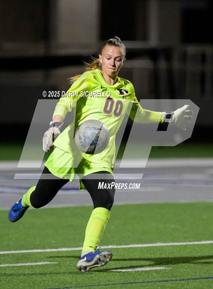 Thumbnail 2 in Corona del Sol vs. Pinnacle (AIA 6A Semifinal) photogallery.