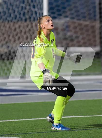 Thumbnail 2 in Corona del Sol vs. Pinnacle (AIA 6A Semifinal) photogallery.