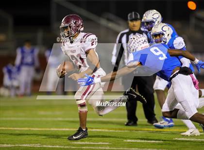 Thumbnail 2 in Troy vs. Crockett (UIL 3A Division 1 Region 3 Area Playoff) photogallery.