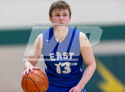 Thumbnail 1 in Pius X vs. Lincoln East photogallery.