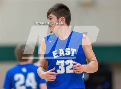Thumbnail 2 in Pius X vs. Lincoln East photogallery.