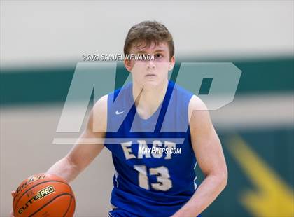 Thumbnail 3 in Pius X vs. Lincoln East photogallery.
