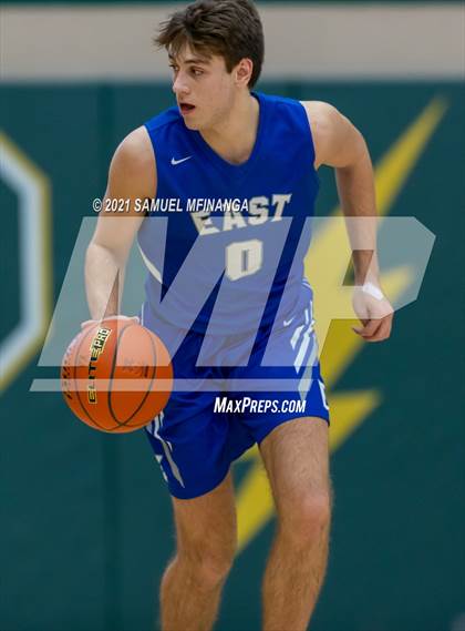 Thumbnail 3 in Pius X vs. Lincoln East photogallery.