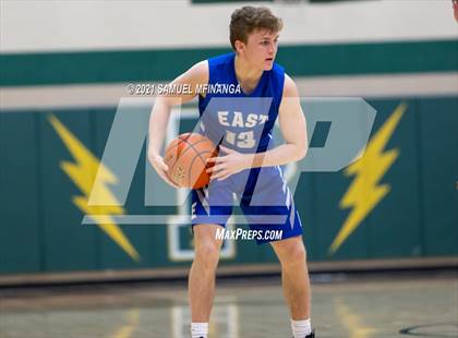 Thumbnail 2 in Pius X vs. Lincoln East photogallery.