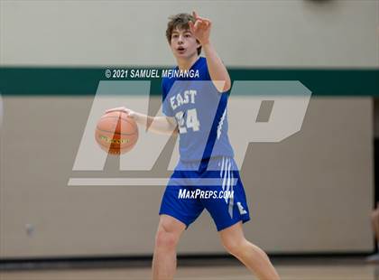 Thumbnail 1 in Pius X vs. Lincoln East photogallery.