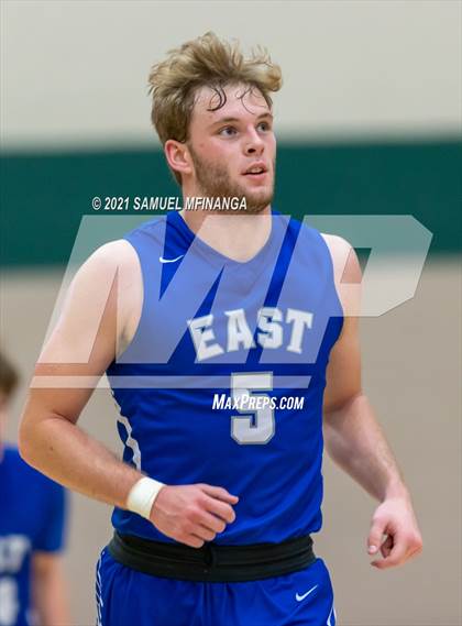 Thumbnail 1 in Pius X vs. Lincoln East photogallery.