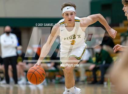 Thumbnail 3 in Pius X vs. Lincoln East photogallery.
