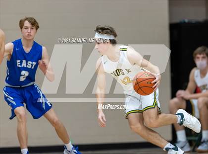 Thumbnail 1 in Pius X vs. Lincoln East photogallery.