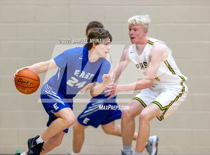 Thumbnail 3 in Pius X vs. Lincoln East photogallery.