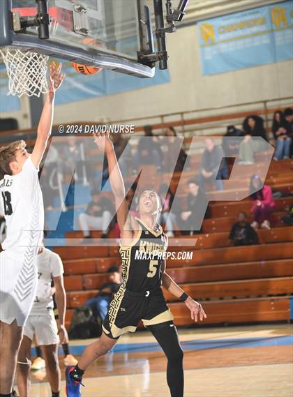 Thumbnail 2 in Knight @ Quartz Hill photogallery.