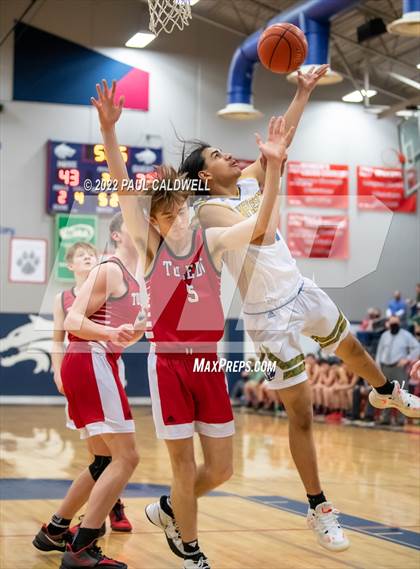 Thumbnail 1 in Chief Leschi vs Toledo (WIAA 2B District Playoff) photogallery.