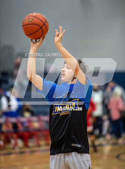 Thumbnail 2 in Chief Leschi vs Toledo (WIAA 2B District Playoff) photogallery.