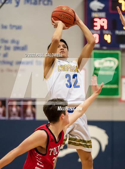 Thumbnail 3 in Chief Leschi vs Toledo (WIAA 2B District Playoff) photogallery.