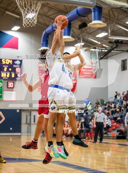 Thumbnail 2 in Chief Leschi vs Toledo (WIAA 2B District Playoff) photogallery.