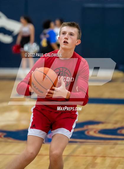 Thumbnail 3 in Chief Leschi vs Toledo (WIAA 2B District Playoff) photogallery.