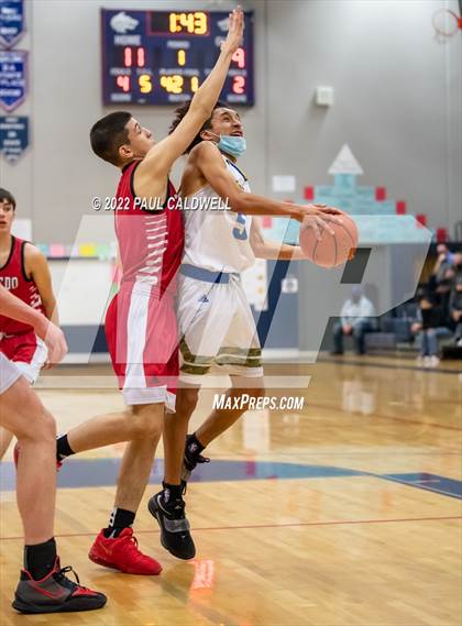 Thumbnail 3 in Chief Leschi vs Toledo (WIAA 2B District Playoff) photogallery.