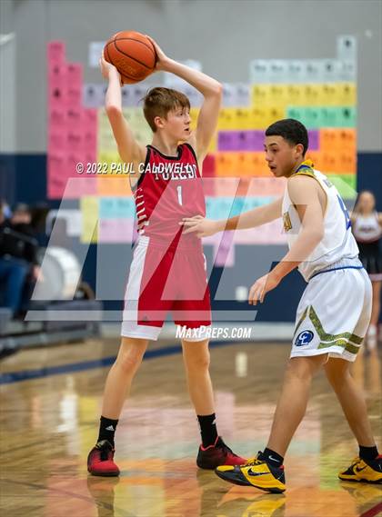 Thumbnail 3 in Chief Leschi vs Toledo (WIAA 2B District Playoff) photogallery.