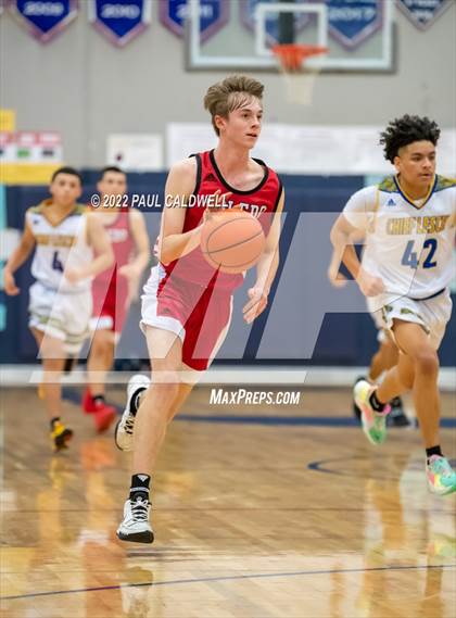 Thumbnail 1 in Chief Leschi vs Toledo (WIAA 2B District Playoff) photogallery.