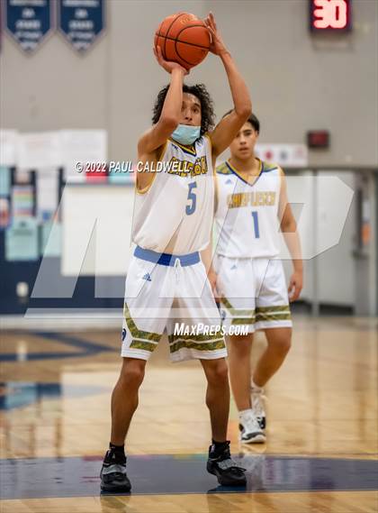 Thumbnail 3 in Chief Leschi vs Toledo (WIAA 2B District Playoff) photogallery.