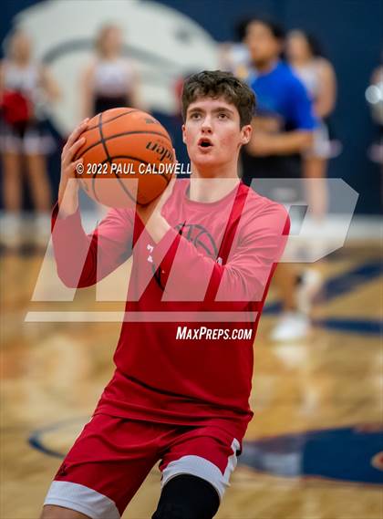 Thumbnail 1 in Chief Leschi vs Toledo (WIAA 2B District Playoff) photogallery.
