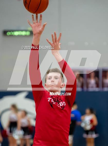 Thumbnail 3 in Chief Leschi vs Toledo (WIAA 2B District Playoff) photogallery.
