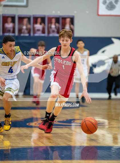 Thumbnail 2 in Chief Leschi vs Toledo (WIAA 2B District Playoff) photogallery.