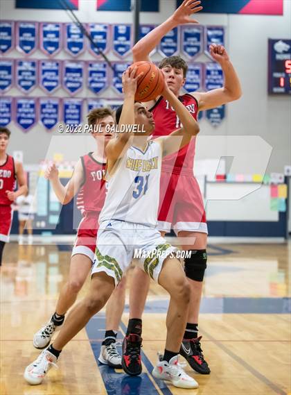 Thumbnail 3 in Chief Leschi vs Toledo (WIAA 2B District Playoff) photogallery.