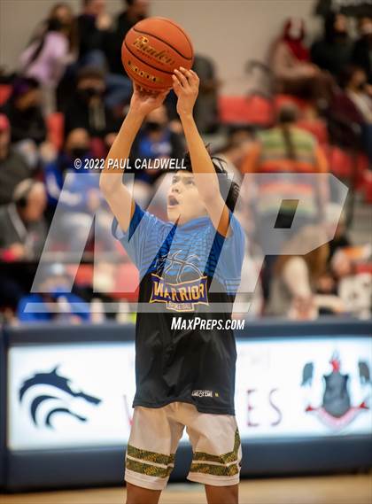 Thumbnail 3 in Chief Leschi vs Toledo (WIAA 2B District Playoff) photogallery.