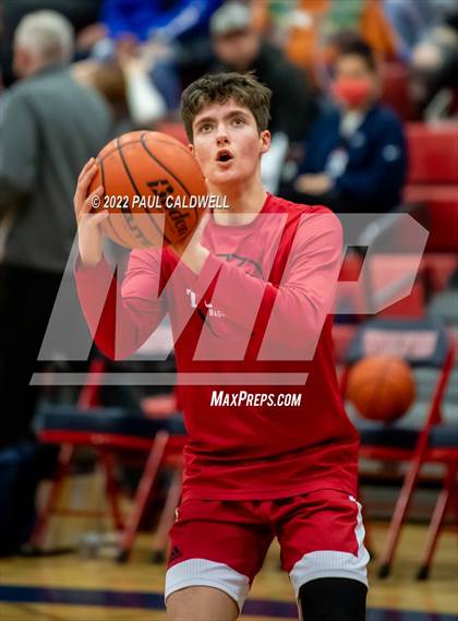 Thumbnail 1 in Chief Leschi vs Toledo (WIAA 2B District Playoff) photogallery.