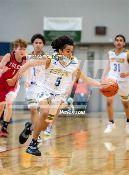 Thumbnail 3 in Chief Leschi vs Toledo (WIAA 2B District Playoff) photogallery.