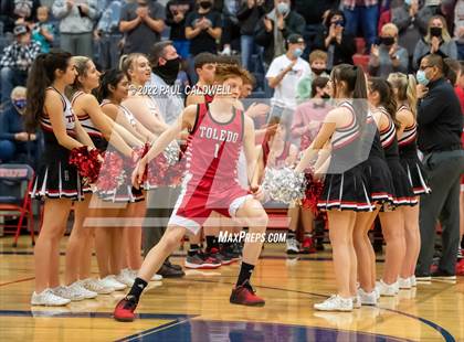 Thumbnail 2 in Chief Leschi vs Toledo (WIAA 2B District Playoff) photogallery.