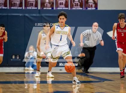 Thumbnail 2 in Chief Leschi vs Toledo (WIAA 2B District Playoff) photogallery.