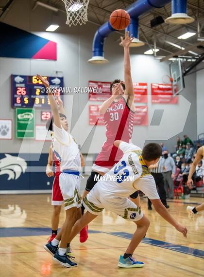 Thumbnail 1 in Chief Leschi vs Toledo (WIAA 2B District Playoff) photogallery.
