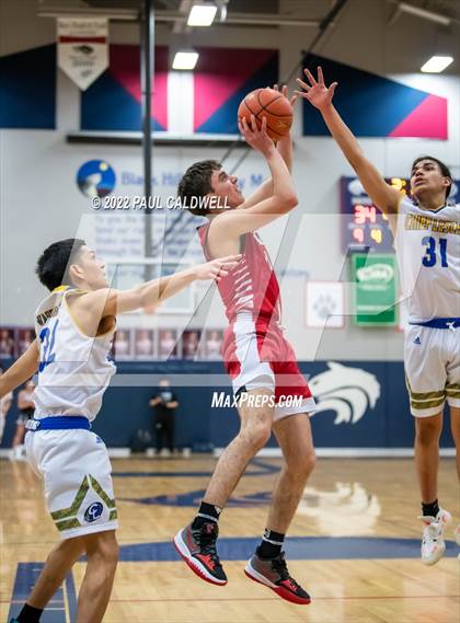 Thumbnail 2 in Chief Leschi vs Toledo (WIAA 2B District Playoff) photogallery.