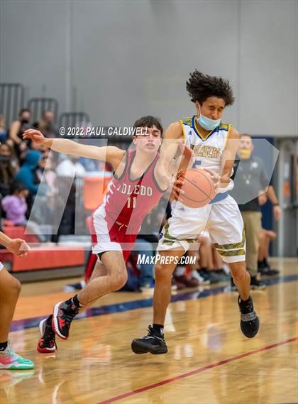 Thumbnail 3 in Chief Leschi vs Toledo (WIAA 2B District Playoff) photogallery.