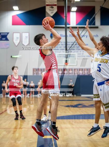 Thumbnail 2 in Chief Leschi vs Toledo (WIAA 2B District Playoff) photogallery.