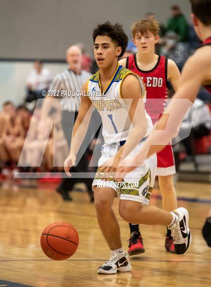 Thumbnail 1 in Chief Leschi vs Toledo (WIAA 2B District Playoff) photogallery.