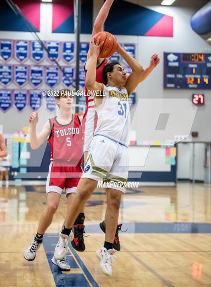 Thumbnail 1 in Chief Leschi vs Toledo (WIAA 2B District Playoff) photogallery.