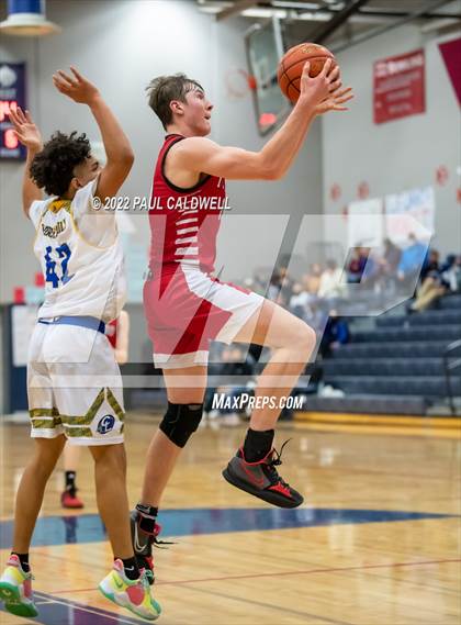 Thumbnail 1 in Chief Leschi vs Toledo (WIAA 2B District Playoff) photogallery.