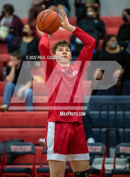 Thumbnail 3 in Chief Leschi vs Toledo (WIAA 2B District Playoff) photogallery.