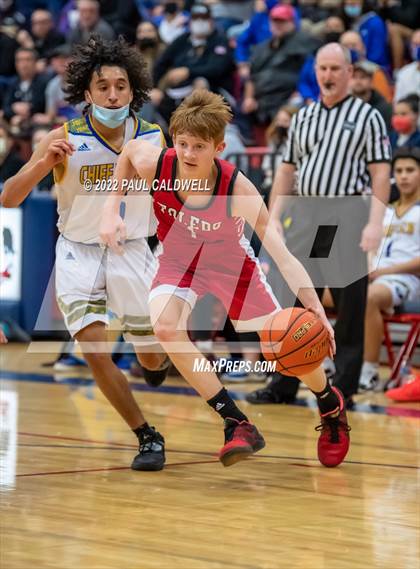 Thumbnail 1 in Chief Leschi vs Toledo (WIAA 2B District Playoff) photogallery.