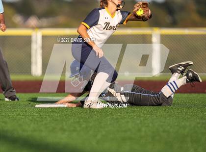 Thumbnail 3 in Liberty North vs Central - MSHSAA District Championship photogallery.
