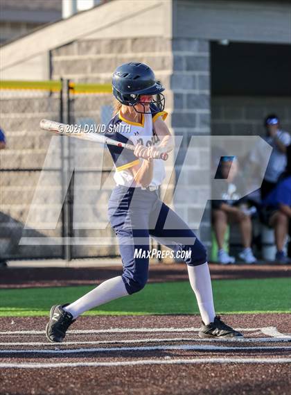Thumbnail 1 in Liberty North vs Central - MSHSAA District Championship photogallery.