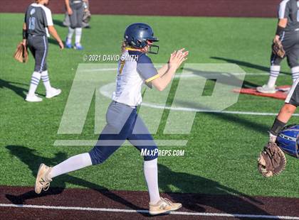 Thumbnail 2 in Liberty North vs Central - MSHSAA District Championship photogallery.