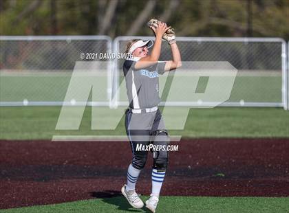 Thumbnail 1 in Liberty North vs Central - MSHSAA District Championship photogallery.